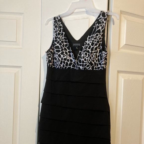 Dress - Picture 1 of 3